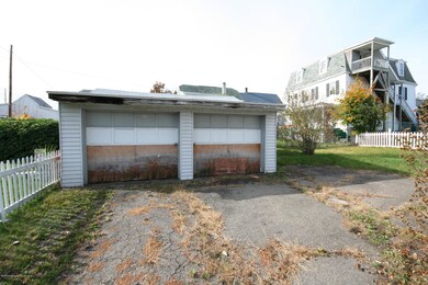 921 Clearview St, Scranton, PA 18508 - photo 2