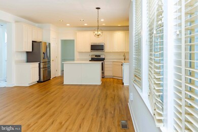 11724 Bryce Overlook Ct, Columbia, MD 21044 - photo 7