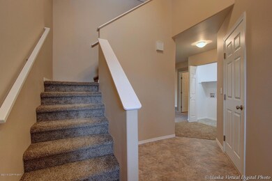Entry/Stairway