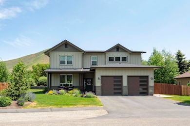 312 E. Winterberry Loop