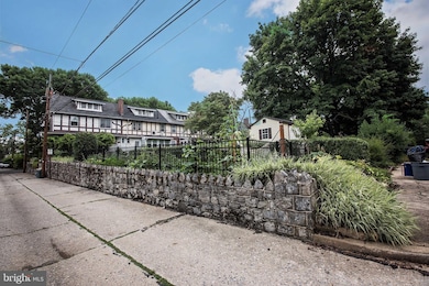 942 Franklin St, Wyomissing, PA 19610 - photo 2