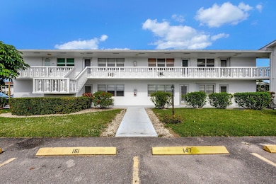 162 Coventry G, West Palm Beach, FL 33417 - photo 4