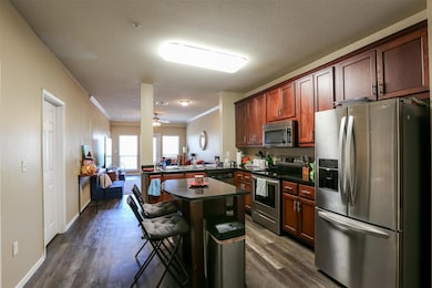910 W 25th St unit 408, Austin, TX 78705 - photo 6