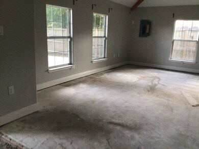 6825 London St, Houston, TX 77021 - photo 2