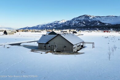 7_227_Aster_Loop_ExteriorNDrone