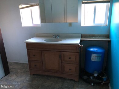 10 Cedar Ln, Boyertown, PA 19512 - photo 2