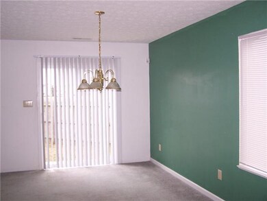 629 Cembra Dr, Greenwood, IN 46143 - photo 3