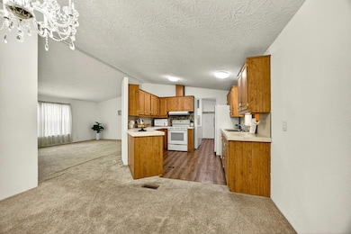 3431 S Pacific Hwy unit SPC 64, Medford, OR 97501 - photo 6