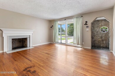 400 Dogwood Ln, Jacksonville, NC 28540 - photo 6