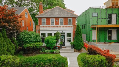 45-web-or-mls-1665 Franklin Park S 045