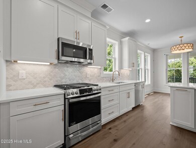 609 Cannonsgate Dr, Newport, NC 28570 - photo 6