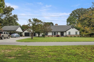 1308 Poplar Ct, Sevierville, TN 37862 - photo 2