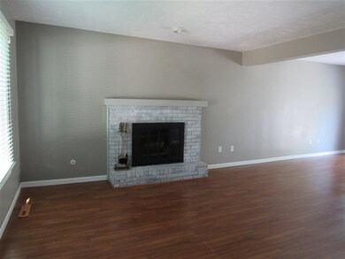 2528 E 50th St, Davenport, IA 52807 - photo 3