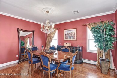 09-Dining Room