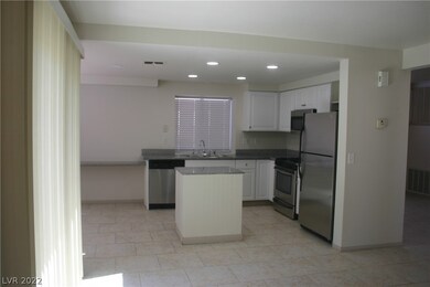 Island Kitchen, Tiled Floors,All Appliances,Granit