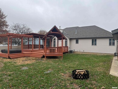 2104 Marigold Dr, Pekin, IL 61554 - photo 7