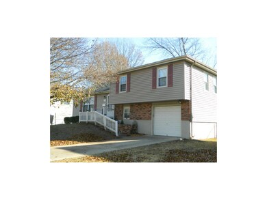 This well maintained 1.5 story home features vinyl
