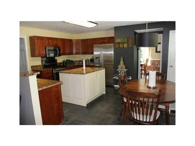 Kitchen. Granite!