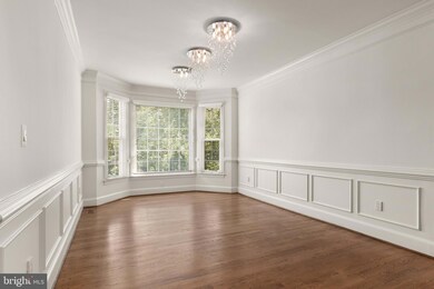 1910 Armand Ct, Falls Church, VA 22043 - photo 5