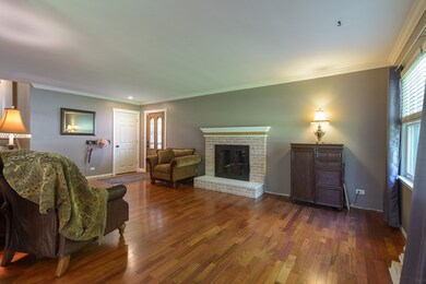7S452 Plainfield Naperville Rd, Naperville, IL 60540 - photo 2