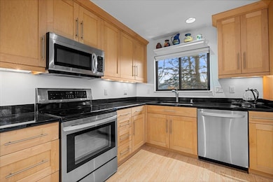 Glendale Lakes Condominiums unit 314, Glendale, WI 53209 - photo 7