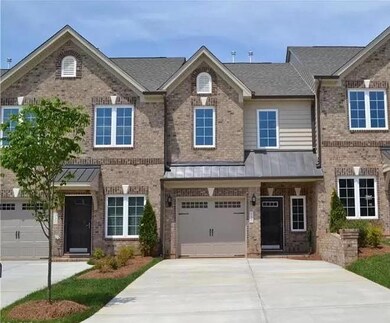 662 Stags Leap Ct, High Point, NC 27265 - photo 2