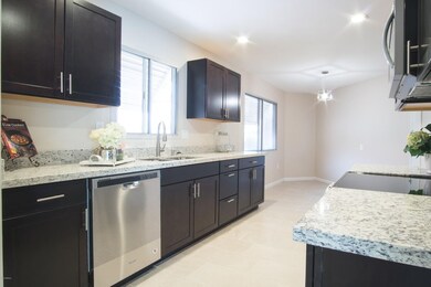 10562 W Pineaire Dr, Sun City, AZ 85351 - photo 6