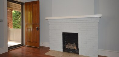 Living Room-Fireplace