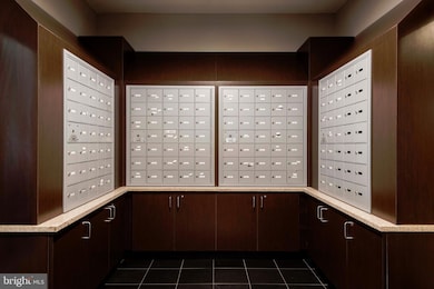 2100 02 Walnut St unit 3D, Philadelphia, PA 19103 - photo 4