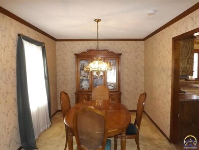 3825 SW Gamwell Rd, Topeka, KS 66610 - photo 3