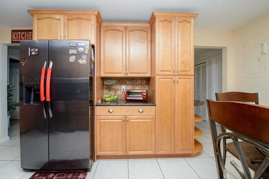 6607 Eastview Dr, Lake Worth, FL 33462 - photo 7