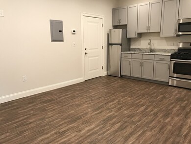 1064 N Shore Rd unit 11, Revere, MA 02151 - photo 5