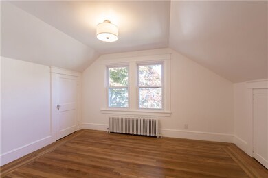 26 Admiral Kalbfus Rd, Newport, RI 02840 - photo 5