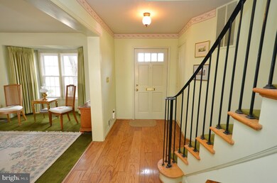 8403 Forrester Blvd, Springfield, VA 22152 - photo 2