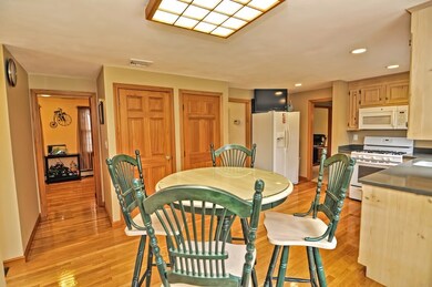 5 Harnden Rd, Foxboro, MA 02035 - photo 4