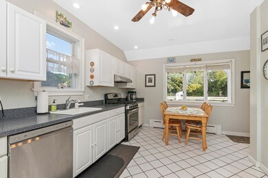 296 Kittredge St unit 298, Roslindale, MA 02131 - photo 5