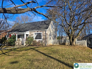 2218 Center St, Bethlehem, PA 18017 - photo 3