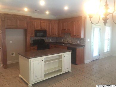 25152 Castlebury Dr, Athens, AL 35613 - photo 4
