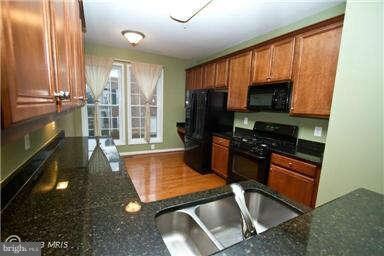 24680 Rosebay Terrace unit 80, Aldie, VA 20105 - photo 3