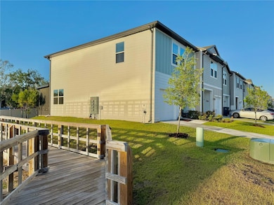 6214 Bucket Ct, Gibsonton, FL 33534 - photo 4