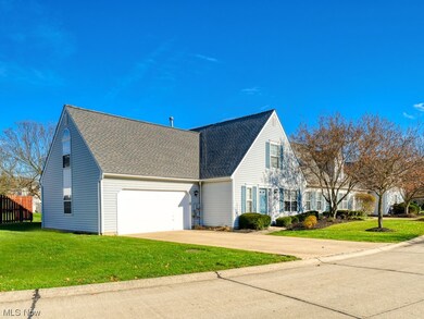 24640 Thicket Ln unit K28, Olmsted Falls, OH 44138 - photo 2