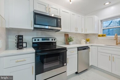 446 Via Cascata Dr, Clementon, NJ 08021 - photo 6