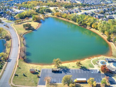 2824 Sterling Dr, Edmond, OK 73012 - photo 6