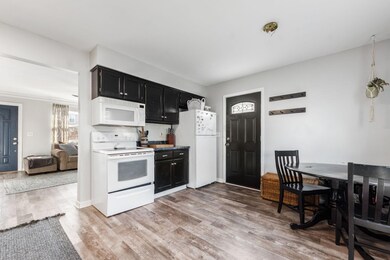 Spacious Eat-In Kitchen
