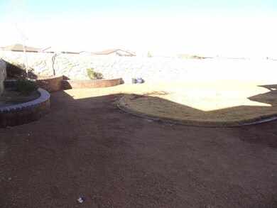 784 Desert Spring Dr, Horizon City, TX 79928 - photo 5