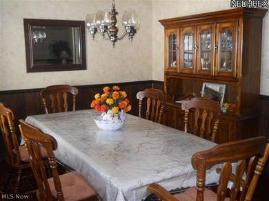 1719 Rockefeller Rd, Wickliffe, OH 44092 - photo 7