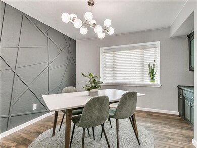 12200 Greystone Terrace, Oklahoma City, OK 73120 - photo 5