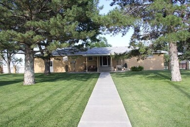 121 N Main St, Hugoton, KS 67951 - photo 3