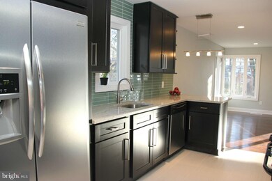 10501 Drumm Ave, Kensington, MD 20895 - photo 2