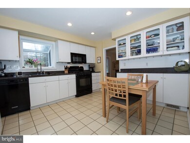 8825 Patton Rd, Glenside, PA 19038 - photo 7